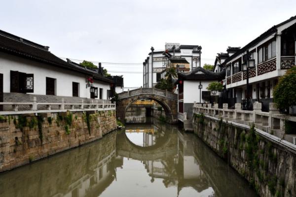 领克碰上杰士邦，安全不破解，旅程新意义